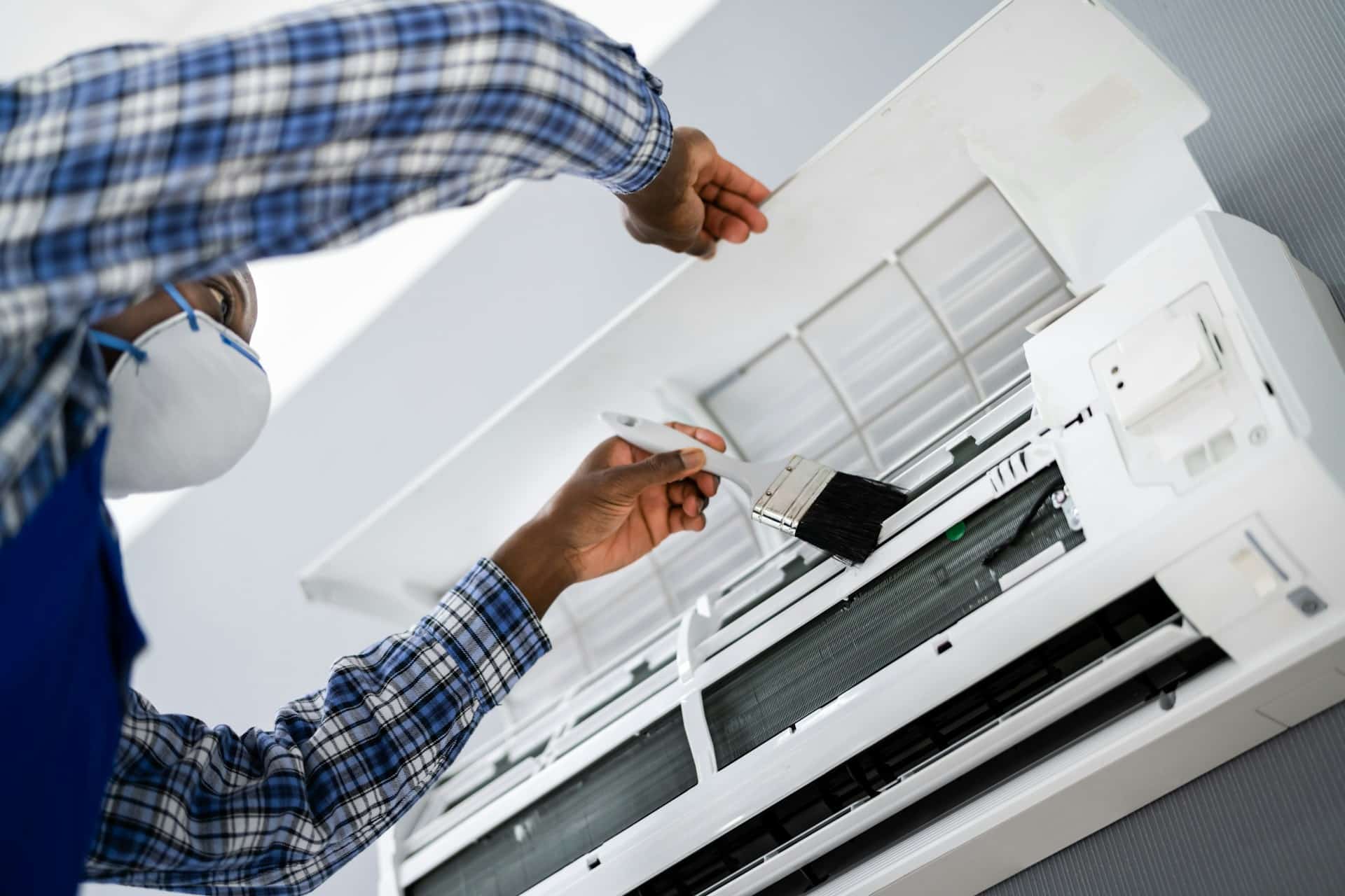 Read more about the article Extending Your AC Life With Professional Maintenance Plans