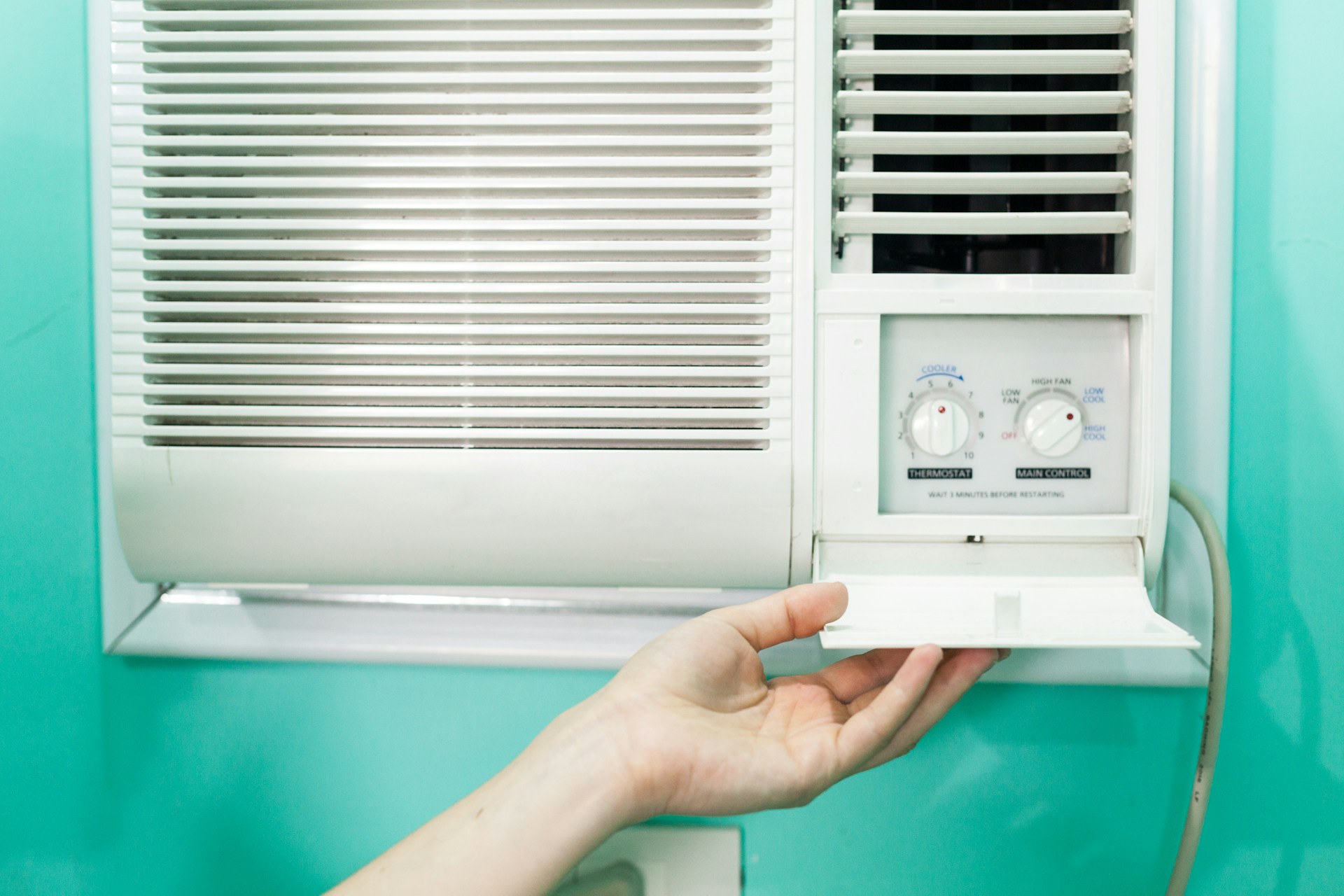 Read more about the article When to Consider Upgrading Your Aging AC System
